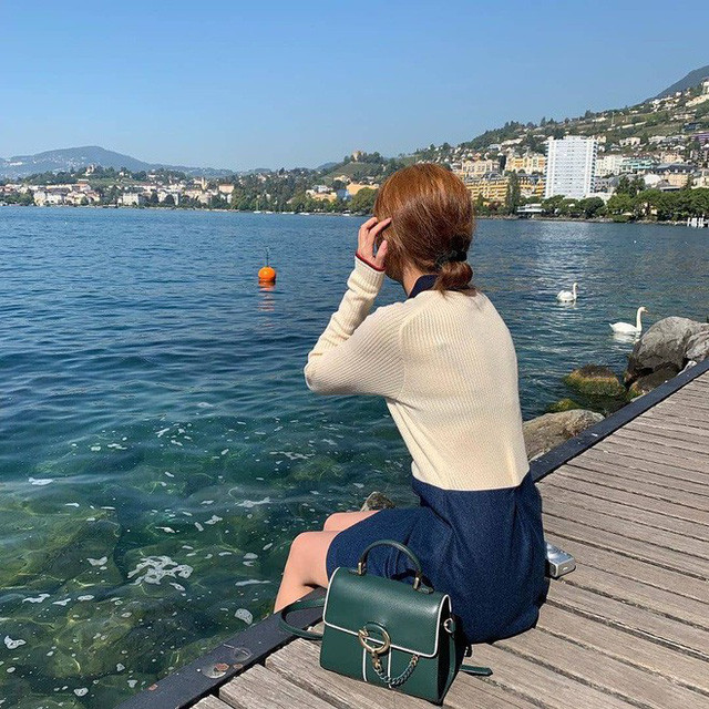 Bình thường là thế nhưng tóc búi thấp lại đang được idol Hàn sủng nịnh, càng ngắm càng sang - Ảnh 10.