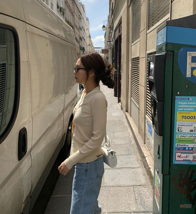 Bình thường là thế nhưng tóc búi thấp lại đang được idol Hàn sủng nịnh, càng ngắm càng sang - Ảnh 2.