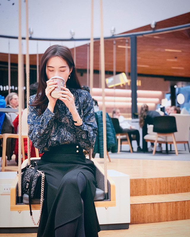 Ngắm bộ sưu tập tóc của HH Thu Thảo, bạn sẽ biết kiểu nào giúp trẻ hóa nhan sắc, kiểu nào không - Ảnh 11.