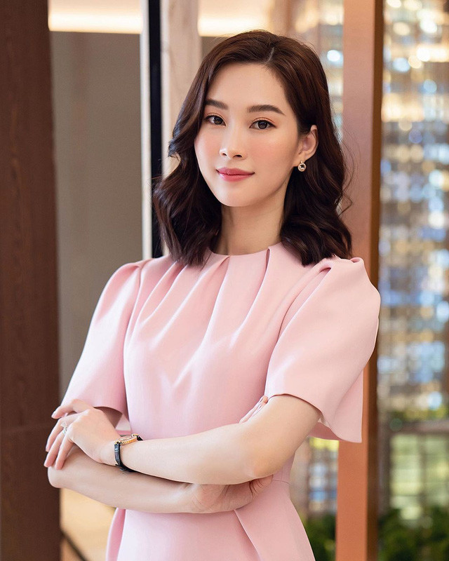 Ngắm bộ sưu tập tóc của HH Thu Thảo, bạn sẽ biết kiểu nào giúp trẻ hóa nhan sắc, kiểu nào không - Ảnh 5.