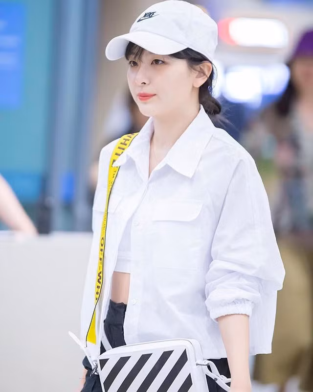 Bình thường là thế nhưng tóc búi thấp lại đang được idol Hàn sủng nịnh, càng ngắm càng sang - Ảnh 12.