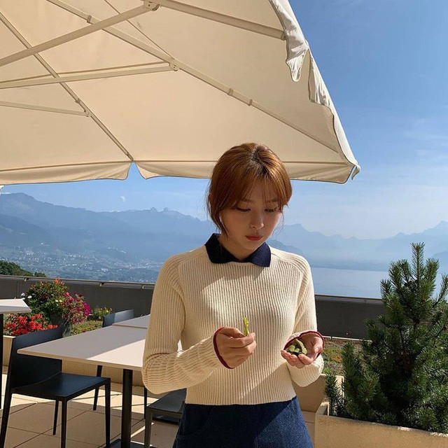 Bình thường là thế nhưng tóc búi thấp lại đang được idol Hàn sủng nịnh, càng ngắm càng sang - Ảnh 9.