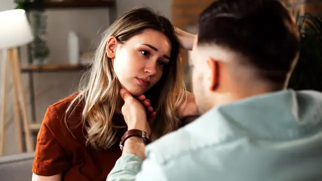 Sau khi kết hôn, cuộc sống bận rộn dẫn đến việc bỏ qua những sở thích chung. (Ảnh: ITN), Sau khi kết hôn, cuộc sống bận rộn dẫn đến việc bỏ qua những sở thích chung. (Ảnh: ITN),