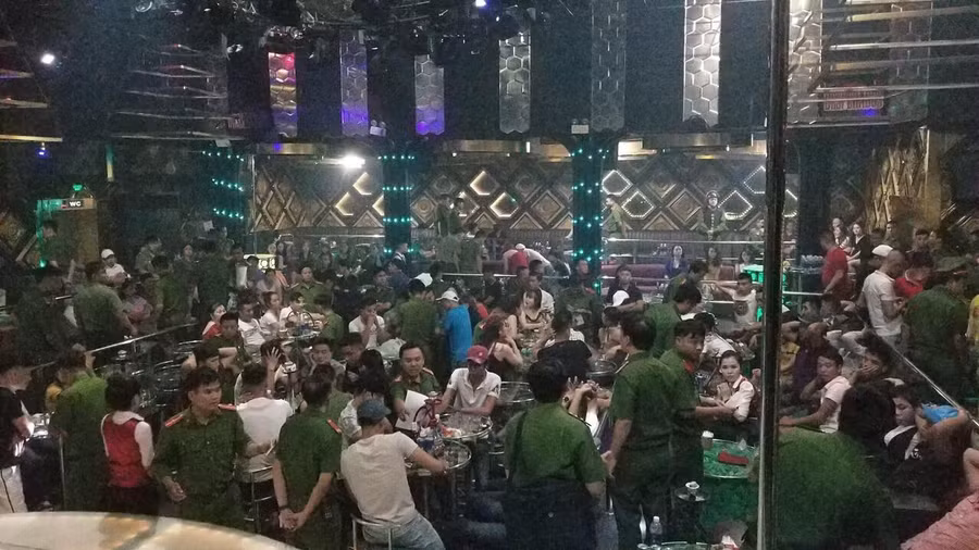  Lực lượng cảnh sát kiểm tra bất ngờ