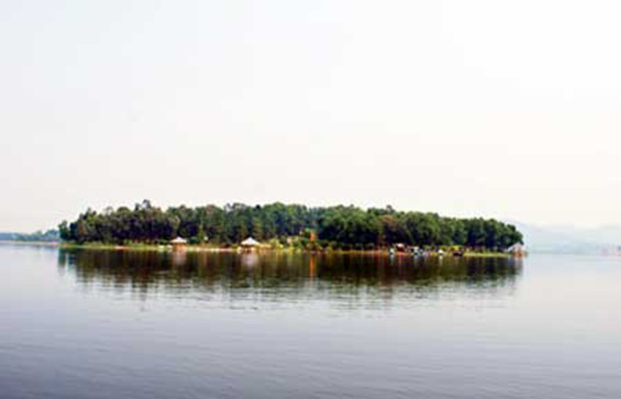 Khu du lịch Đảo Ngọc nhìn từ xa