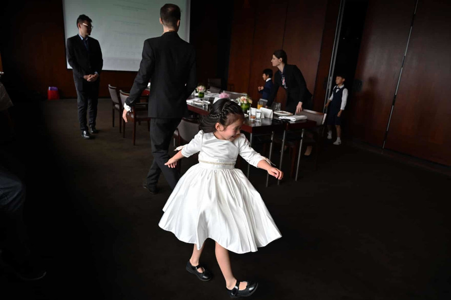 Cận cảnh lớp học để trở thành “giới thượng lưu” ở Thượng Hải ảnh 2 Cận cảnh lớp học để trở thành “giới thượng lưu” ở Thượng Hải