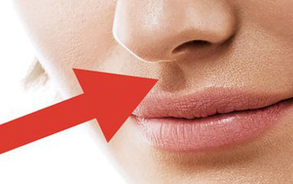 Người phụ nữ có nhân trung đậm, rõ nét không chỉ vượng tài vận mà còn có sức khỏe tốt.