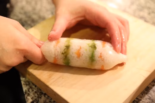 Sốc toàn tập với cơm cuộn trong bao cao su đang “gây sốt” ở Nhật ảnh 1 Sốc toàn tập với cơm cuộn trong bao cao su đang “gây sốt” ở Nhật ảnh 1