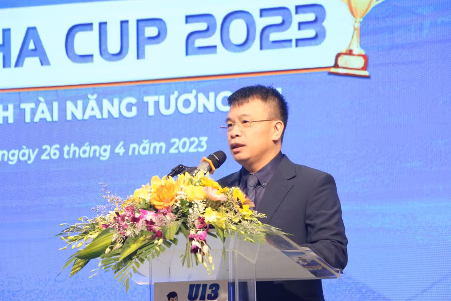 Nhà báo Nguyễn Phan Khuê - Tổng Biên tập Báo Thiếu niên Tiền phong và Nhi đồng nêu bật vai trò, ý nghĩa của giải đấu. Nhà báo Nguyễn Phan Khuê - Tổng Biên tập Báo Thiếu niên Tiền phong và Nhi đồng nêu bật vai trò, ý nghĩa của giải đấu.