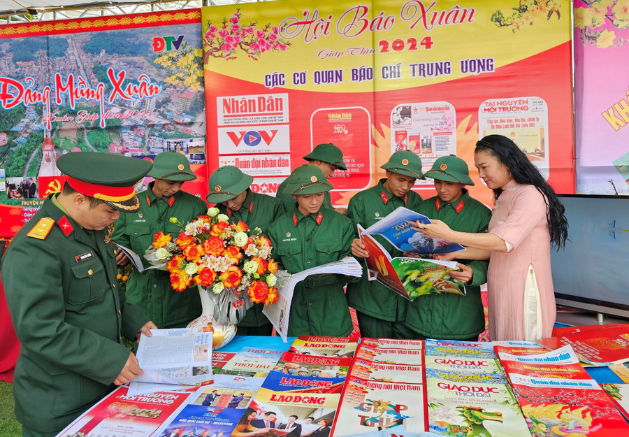 Gian trưng bày của các cơ quan báo chí Trung ương Đại diện, thường trú tại tỉnh Điện Biên.