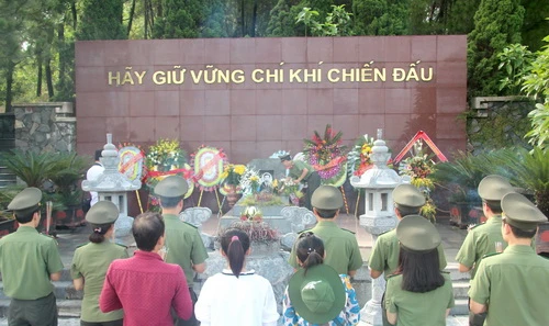 Kỷ niệm 72 năm Quốc khánh nước CHXHCN Việt Nam (2/9/1945- 2/9/2017): Phát huy truyền thống “Uống nước nhớ nguồn”