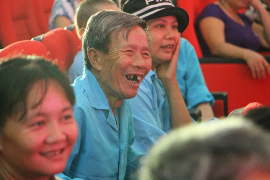 “Chúng tôi mang âm nhạc đến bệnh viện để đổi lấy những nụ cười…”