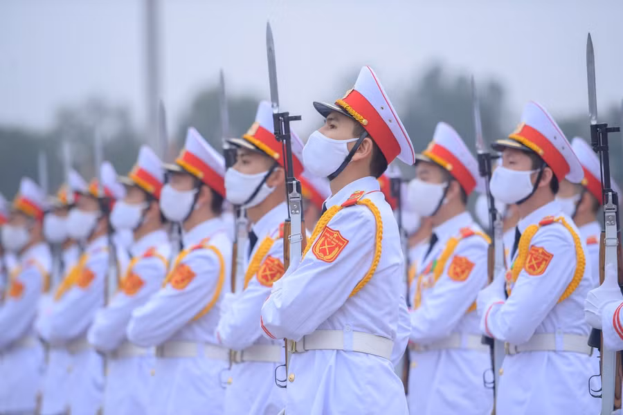 Xúc động lễ thượng cờ tại Quảng trường Ba Đình ảnh 4