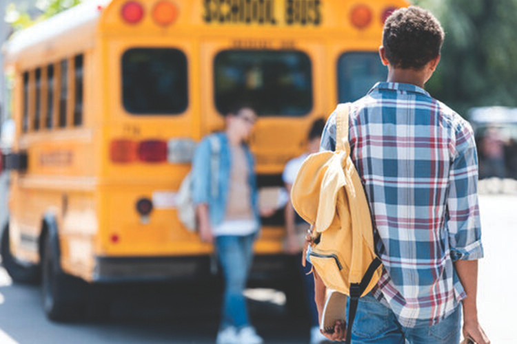 Tuổi teen thường chất chứa nhiều cảm xúc. (Ảnh: ITN).