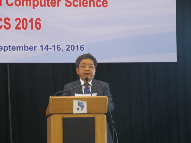 GS.TS Trần Văn Nam - GĐ ĐH Đà Nẵng - phát biểu chào mừng hội nghị