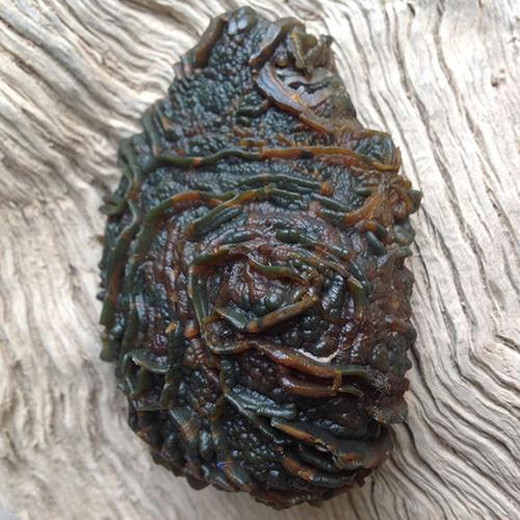 Loại đá kì dị này có tên Gobi Montenegro, là một trong những loại đá quý được nhiều người săn lùng.