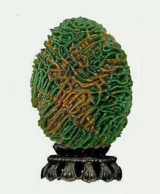 Sự thật về cục đá có hàng triệu con giun lúc nhúc giúp chủ đổi đời