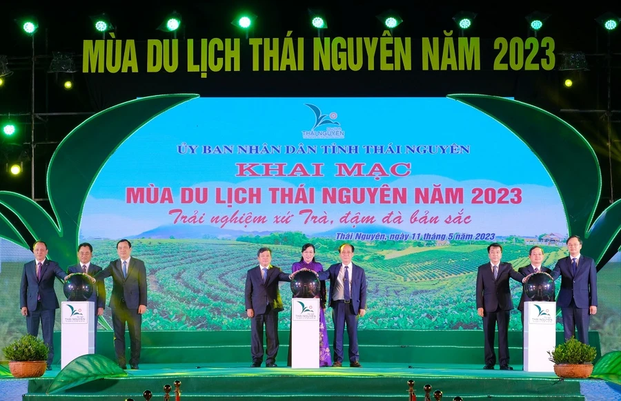 Tưng bừng khai mạc Mùa Du lịch Thái Nguyên năm 2023.