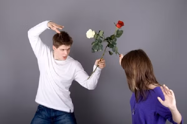 8 điều nên làm để giữ lửa hôn nhân khi vợ chồng cãi nhau