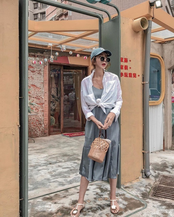 Loạt trang phục chấm bi xinh ngất ngây không thể thiếu trong tủ quần áo mùa hè ảnh 8 Instagram tuần qua: Trang phục chấm bi