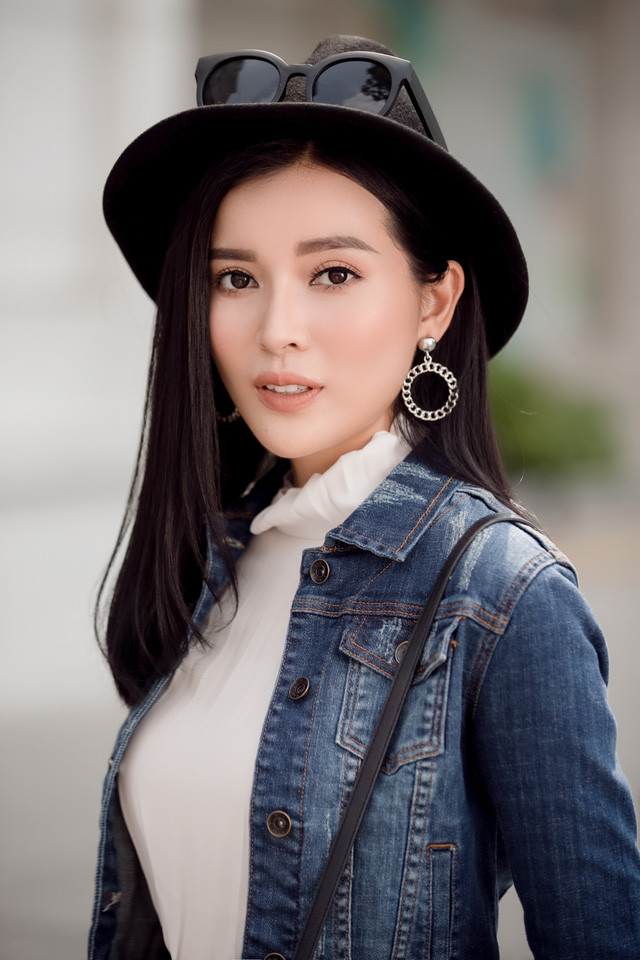 “Người đẹp Tây Đô” 9x phá cách với quần jeans cá tính ảnh 4