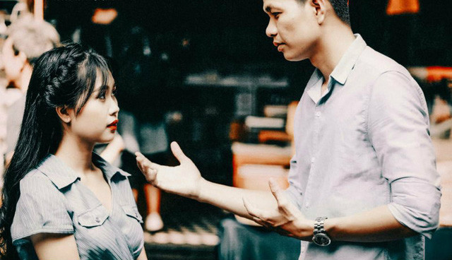 Bộ ảnh cưới ý nghĩa chuyển thể từ bộ phim tình cảm lãng mạn ảnh 3 Đôi lúc tôi thấy tình yêu như một cơn say, khi ngắn ngủi như một cơn cảm nắng rồi chợt bừng tỉnh giấc. Có khi kéo dài bất tận và người trong cuộc muốn mình không bao giờ tỉnh lại.