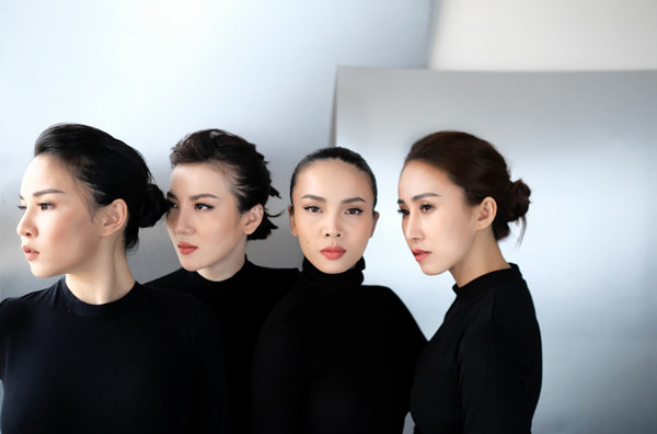 chi-em-yen-trang-tai-hop-may-trang-sau-10-nam-7