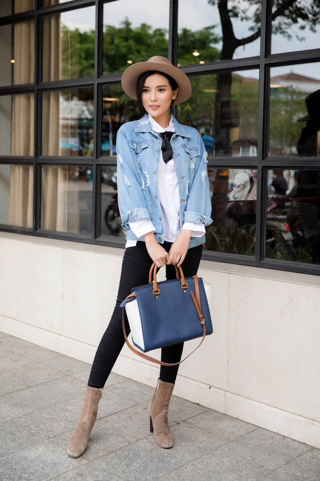 “Người đẹp Tây Đô” 9x phá cách với quần jeans cá tính ảnh 10 Cô phối cùng denim jacket và boot tông màu nude tạo sự hài hoà cho trang phục.