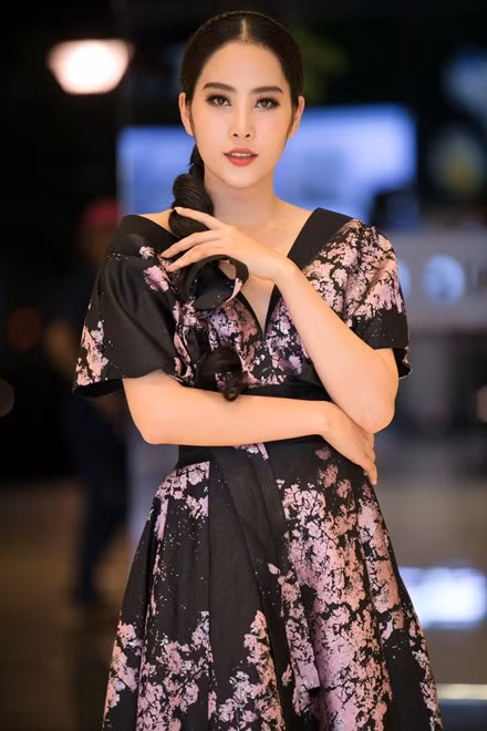 Nam Em gợi cảm dự lễ ra mắt phim điện ảnh đầu tay ảnh 3