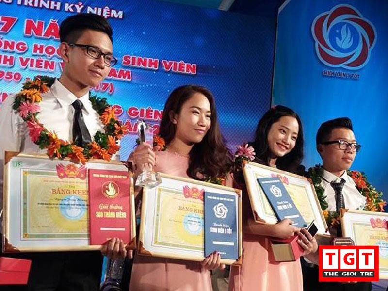 Anh chàng 21 tuổi, siêu điển trai mê hoạt động Đoàn- Hội ảnh 4 Anh chàng 21 tuổi, siêu điển trai mê hoạt động Đoàn- Hội ảnh 4