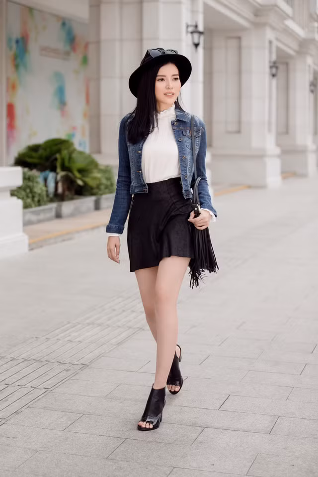 “Người đẹp Tây Đô” 9x phá cách với quần jeans cá tính ảnh 5