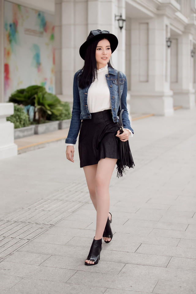 “Người đẹp Tây Đô” 9x phá cách với quần jeans cá tính ảnh 5