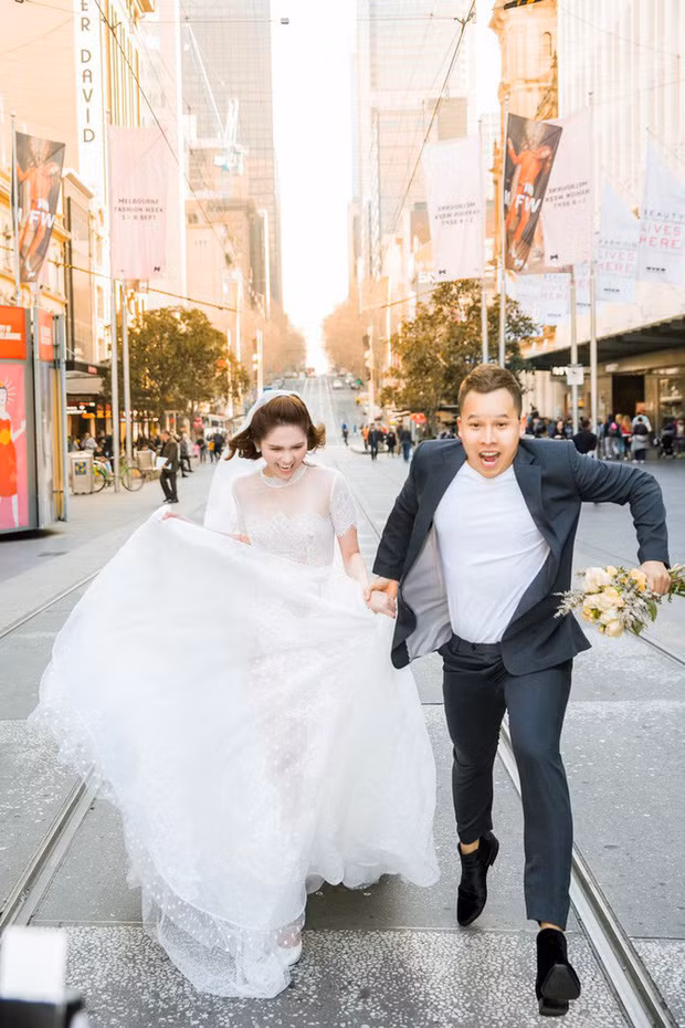 Ngoại hình khác lạ khi diện váy cưới giữa phố và những pha chụp lén 