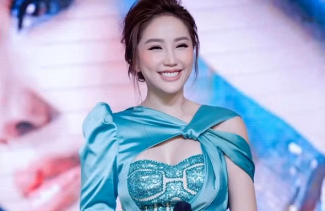 Bảo Thy còn để lộ cả địa điểm cưới.