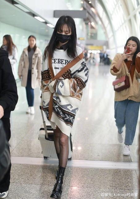 Hết hồn đôi chân khẳng khiu như que củi của "nữ thần thanh xuân" Trịnh Sảng ảnh 2 Hết hồn với đôi chân khẳng khiu như que củi của nữ thần thanh xuân Trịnh Sảng-3