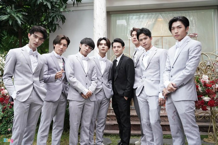 Khổng Tú Quỳnh nổi bật trong dàn phù dâu lễ ăn hỏi Đông Nhi - Ông Cao Thắng ảnh 5 Khổng Tú Quỳnh nổi bật trong dàn phù dâu lễ ăn hỏi Đông Nhi - Ông Cao Thắng ảnh 5