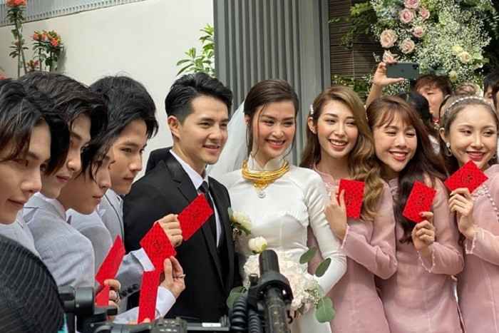 Đông Nhi cảm ơn vì đã tìm được Ông Cao Thắng ảnh 4 Keyword đầu tiên có dấu