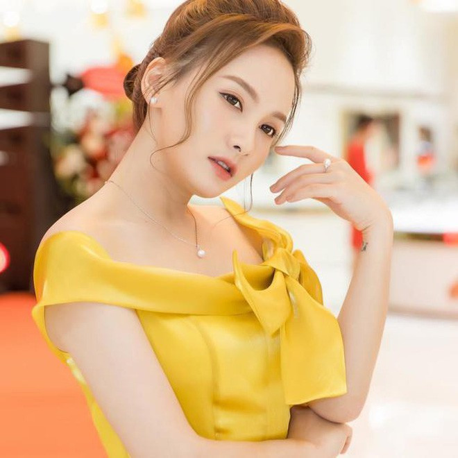 Không photoshop, nhan sắc thật của Tăng Thanh Hà, Ngọc Trinh... ra sao? ảnh 11 Không photoshop, nhan sắc thật của Tăng Thanh Hà, Ngọc Trinh... ra sao? ảnh 11