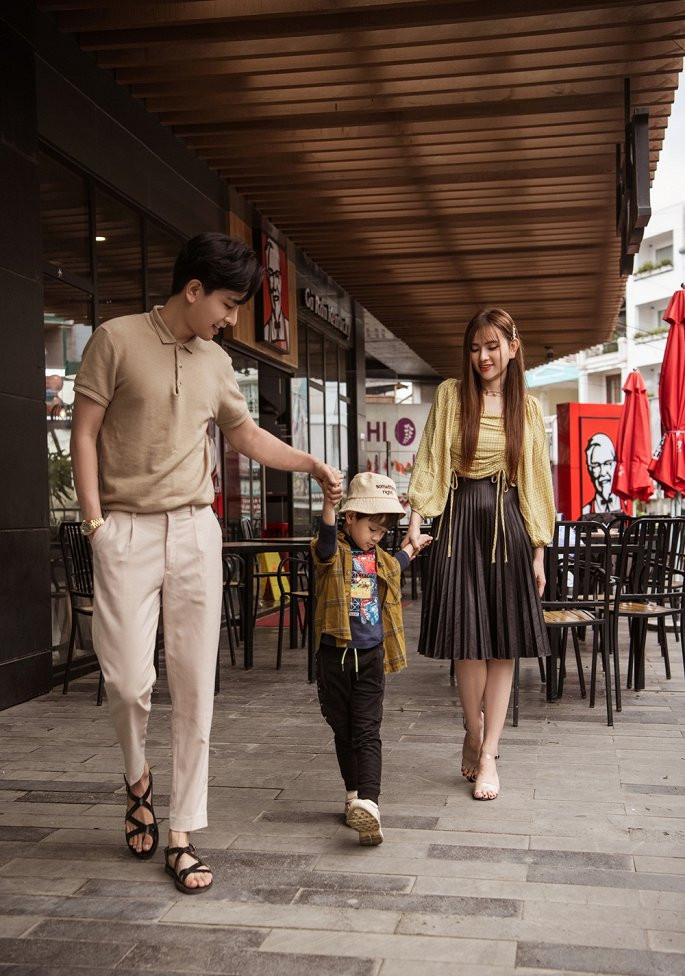 Hau on ao de chong tre danh con, Thu Thuy khoe loat anh hanh phuc cua gia dinh hinh anh 2