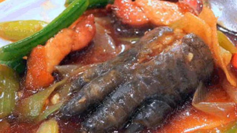 Kinh dị món súp chân cá sấu của quốc đảo Singapore ảnh 1 kinh di mon sup chan ca sau cua quoc dao singapore khong danh cho nguoi “yeu tim” - 3