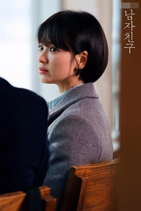 len song voi mai toc tem ngan cun, song hye kyo thay doi day ca tinh va manh me - 12