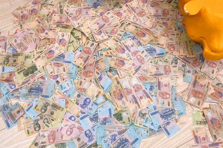 Đập lợn tiết kiệm 11 tháng được 2,8 tỷ, gái xinh khẳng định chẳng đáng là bao nhưng người xem tìm ra điểm sai-3