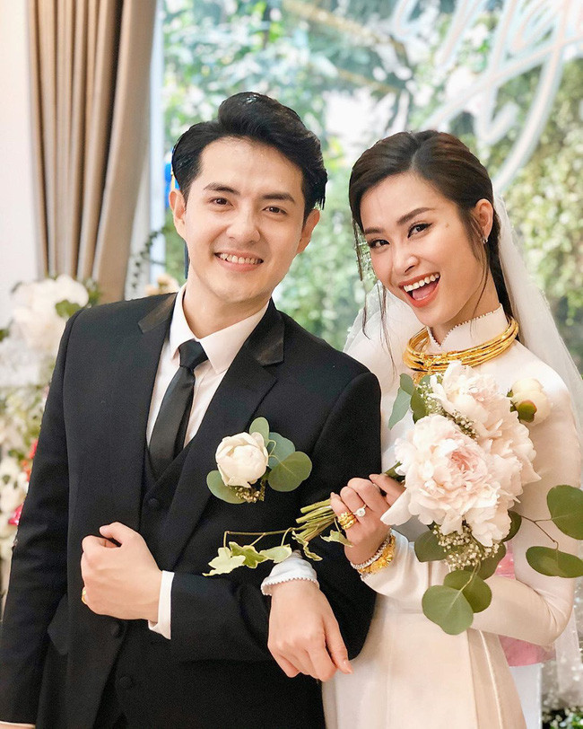 Lóa mắt với loạt hồi môn khủng của sao Việt trong đám cưới: Đông Nhi, Nhã Phương, con gái Minh Nhựa… đều quá ấn tượng - Ảnh 1. Lóa mắt với loạt hồi môn khủng của sao Việt trong đám cưới: Đông Nhi, Nhã Phương, con gái Minh Nhựa… đều quá ấn tượng - Ảnh 1.