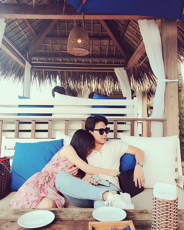 Lộ thêm bằng chứng Hòa Minzy sinh con cho bạn trai thiếu gia ảnh 7 Từ món quà người tình thiếu gia tặng cách đây 1 tháng, thêm bằng chứng Hòa Minzy sinh con là sự thật-7