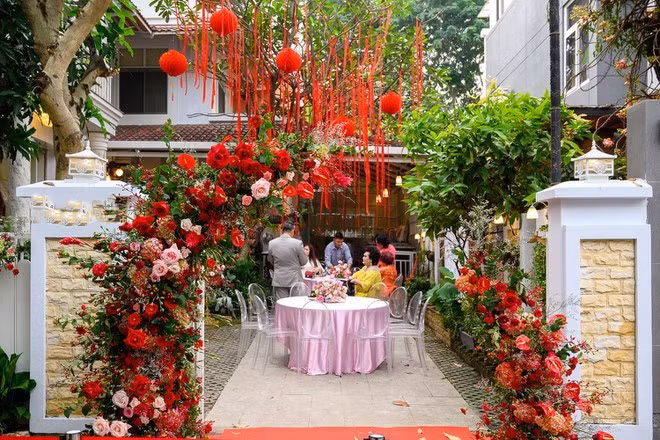 Khoảnh khắc ấn tượng trong đám hỏi Ông Cao Thắng và Đông Nhi - ảnh 3