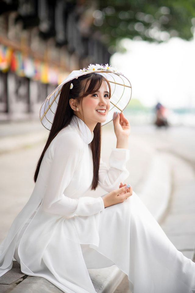 Thiếu nữ Phú Thọ đẹp như sương mai trong trang phục áo dài ảnh 5 Anh77.