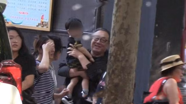 Chỉ với hành động này, Angelababy đã dập tắt tin đồn ly hôn với ông xã Huỳnh Hiểu Minh - Ảnh 5.