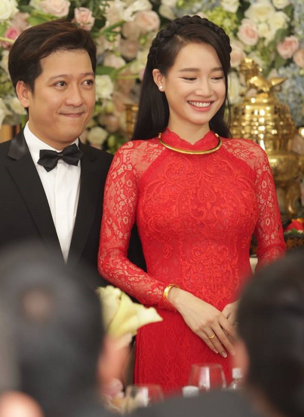 Lóa mắt với loạt hồi môn khủng của sao Việt trong đám cưới: Đông Nhi, Nhã Phương, con gái Minh Nhựa… đều quá ấn tượng - Ảnh 2. Lóa mắt với loạt hồi môn khủng của sao Việt trong đám cưới: Đông Nhi, Nhã Phương, con gái Minh Nhựa… đều quá ấn tượng - Ảnh 2.