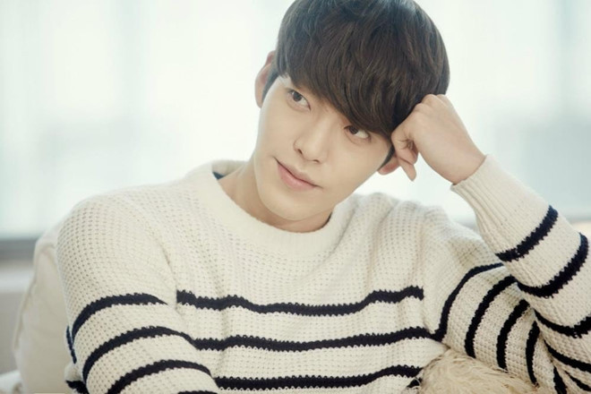 Kim Woo Bin tạm dừng sự nghiệp năm 2017 để trị ung thư vòm họng lúc sự nghiệp đang phát triển mạnh.