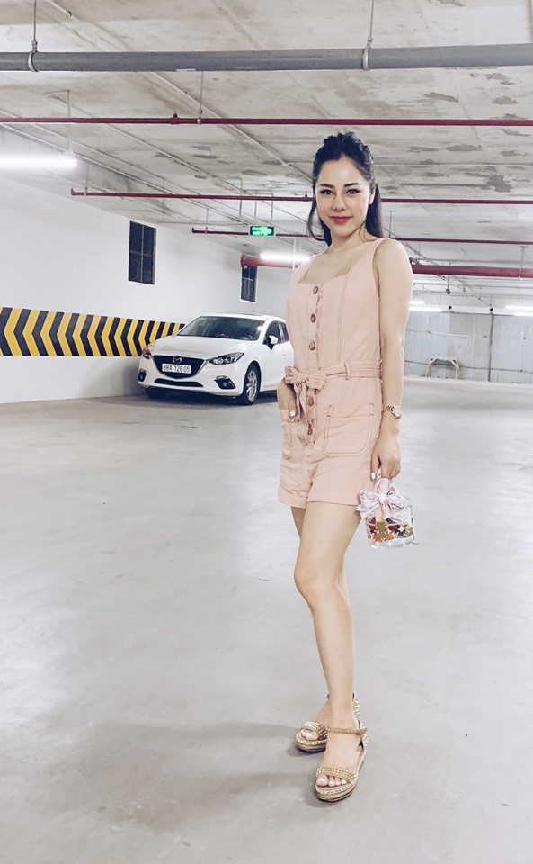 3 bà mẹ đơn thân xinh đẹp ở VTV: Người kinh doanh dùng hàng hiệu như ngôi sao,người tự tay tậu nhà tiền tỷ ảnh 36 3 bà mẹ đơn thân xinh đẹp ở VTV: Người kinh doanh dùng hàng hiệu như ngôi sao,người tự tay tậu nhà tiền tỷ ảnh 36